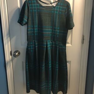 BOGO/50 LuLaRoe Amelia with pockets!